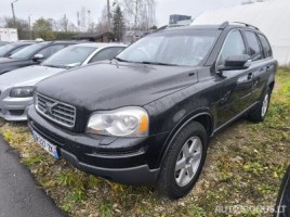 Volvo XC90 cross-country