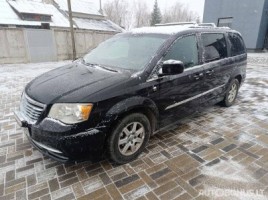 Chrysler Town & Country минивэн