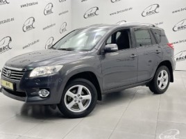 Toyota RAV4 visureigis