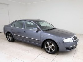 Skoda Superb sedanas