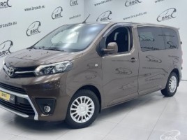 Toyota Proace минивэн