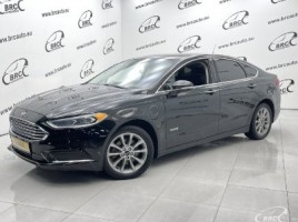 Ford Fusion седан