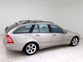 Mercedes-Benz C200 | 2