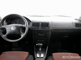 Volkswagen Golf | 4