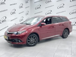 Toyota Auris универсал