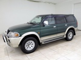 Mitsubishi Pajero | 1