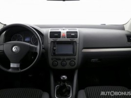 Volkswagen Golf | 4