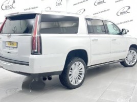 Cadillac Escalade | 1