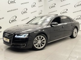 Audi A8 sedanas