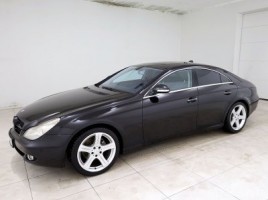 Mercedes-Benz CLS320 | 1