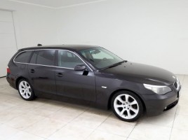 BMW 525 universalas