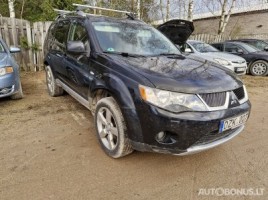 Mitsubishi Outlander cross-country