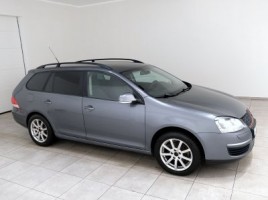 Volkswagen Golf universalas