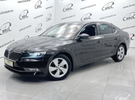 Skoda Superb седан