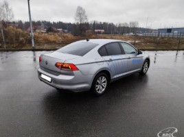 Volkswagen Passat saloon