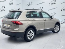 Volkswagen Tiguan | 1