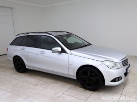 Mercedes-Benz C200 universalas