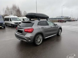 Mercedes-Benz GLA200 | 1