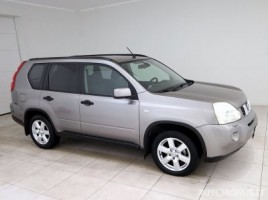 Nissan X-Trail visureigis