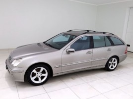 Mercedes-Benz C200 | 1