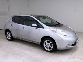 Nissan Leaf hečbekas