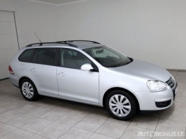 Volkswagen Golf universalas