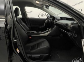 Lexus IS 300h | 3