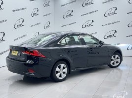 Lexus IS 300h | 1