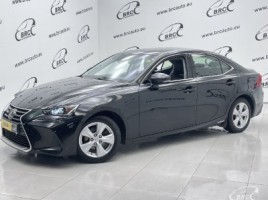 Lexus IS 300h, 2.5 l., saloon | 0
