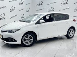 Toyota Auris хэтчбек