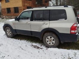 Mitsubishi Pajero | 2