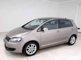 Volkswagen Golf | 1