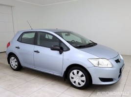 Toyota Auris хэтчбек