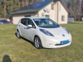 Nissan Leaf hečbekas