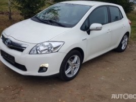 Toyota Auris хэтчбек