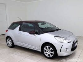 Citroen DS3 hatchback