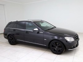 Mercedes-Benz C320 universal