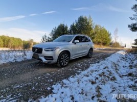 Volvo XC90 cross-country