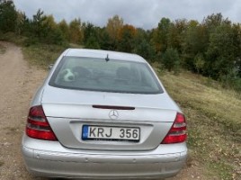 Mercedes-Benz E220, Sedanas | 2