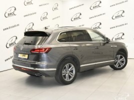 Volkswagen Touareg | 1