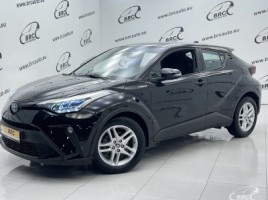 Toyota C-HR visureigis