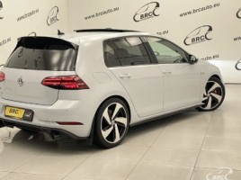 Volkswagen Golf | 1