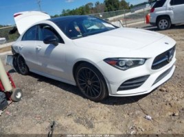 Mercedes-Benz CLA250 coupe