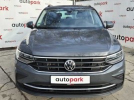 Volkswagen Tiguan | 1