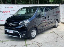 Toyota Proace минивэн