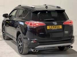 Toyota RAV4 | 4