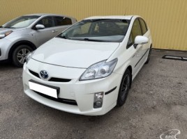Toyota Prius, 1.8 l., cross-country | 0