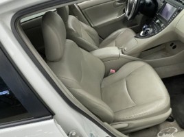 Toyota Prius, 1.8 l., hatchback | 4