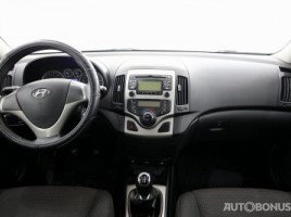 Hyundai i30, 1.4 l., hatchback | 4
