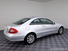 Mercedes-Benz CLK220 | 2